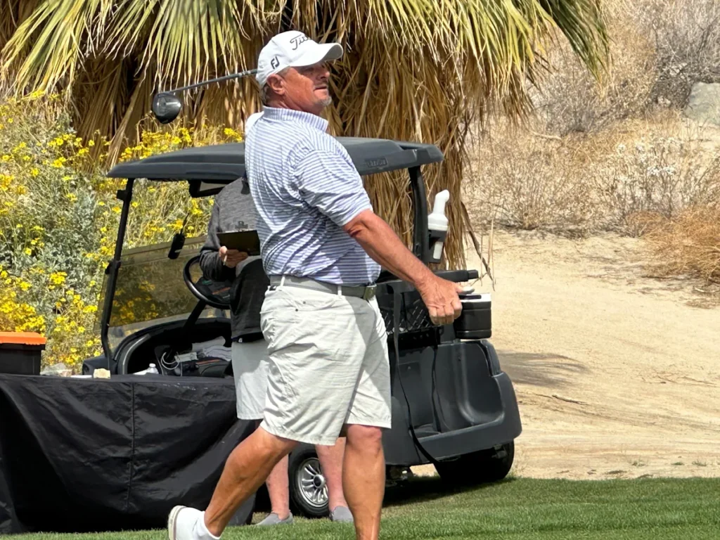 Bryan Hoops conserve la tête du championnat national senior Golfweek