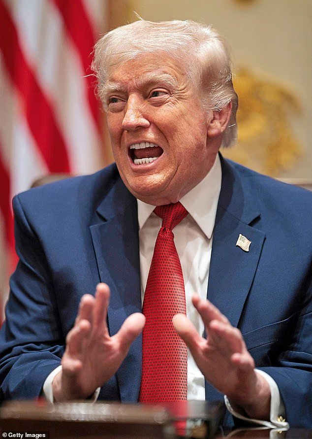 "Churchill en aurait viré beaucoup" : Donald Trump se moque