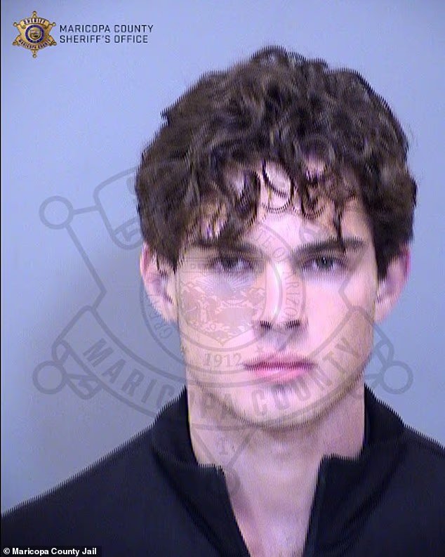 Claviculaire a été arrêté pour avoir publié une vidéo dégoûtante