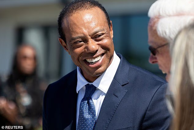 Donald Trump dit que Tiger Woods ne jouera PAS au