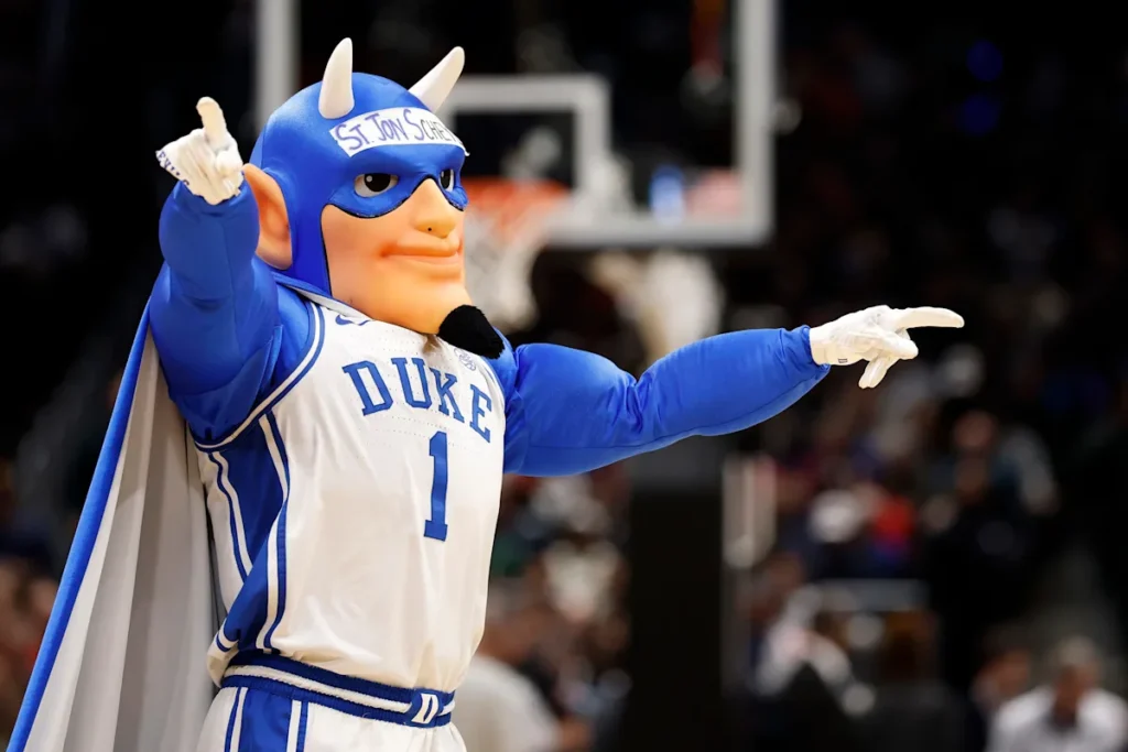 Durée du match Duke University contre University of Connecticut Elite