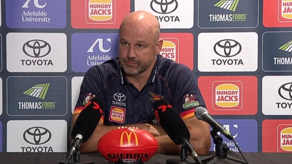 El entrenador del Adelaide, Matthew Nick, aborda cuestiones obvias tras
