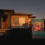 "El mercado está en crisis": los precios inmobiliarios regionales están