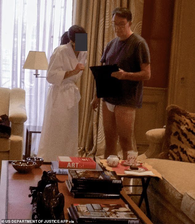 Epstein a pris des images compromettantes de Peter Mendelsohn en