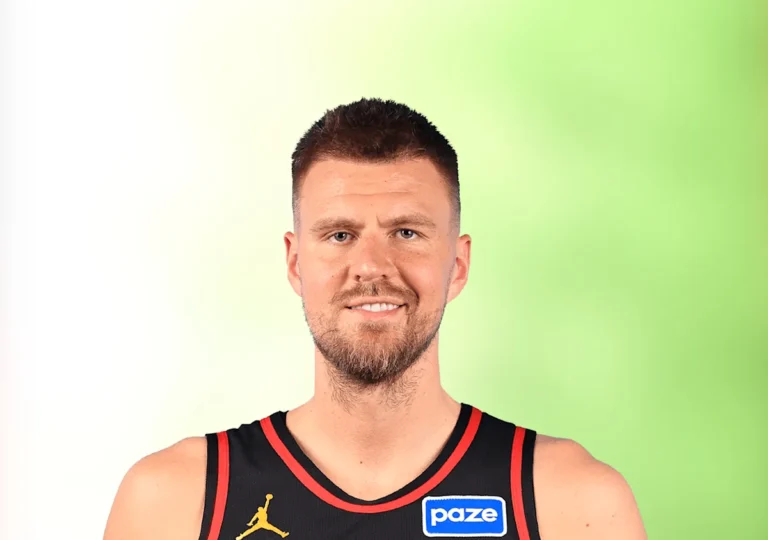 Kristaps Porzingis envisage-t-il déjà de rester chez les Warriors ?