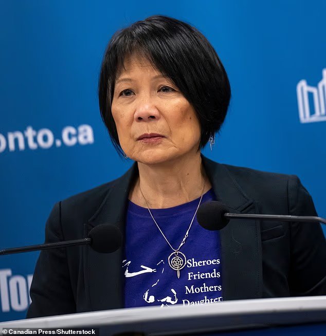 La maire CANADIENNE se réveille moquée pour avoir « posé