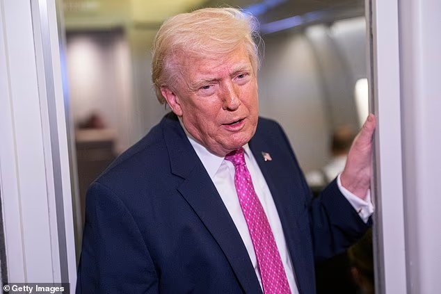 L’approbation de Trump revient alors qu’il se bat pour un