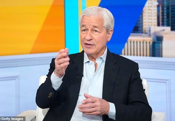 Le PDG de JPMorgan, Jamie Dimon, adresse des réprimandes stupéfiantes