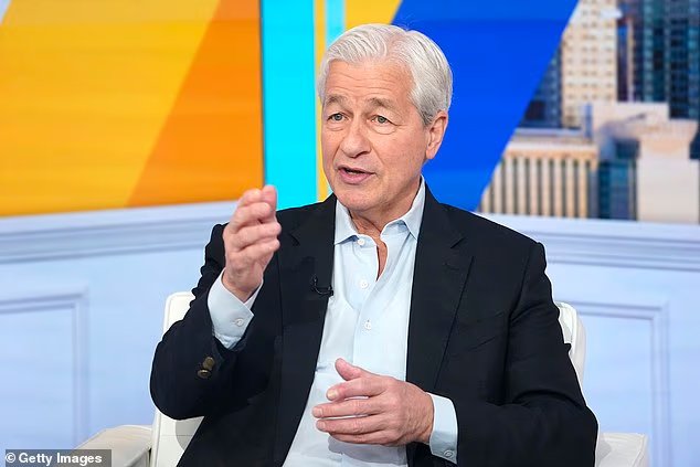 Le PDG de JPMorgan, Jamie Dimon, adresse des réprimandes stupéfiantes