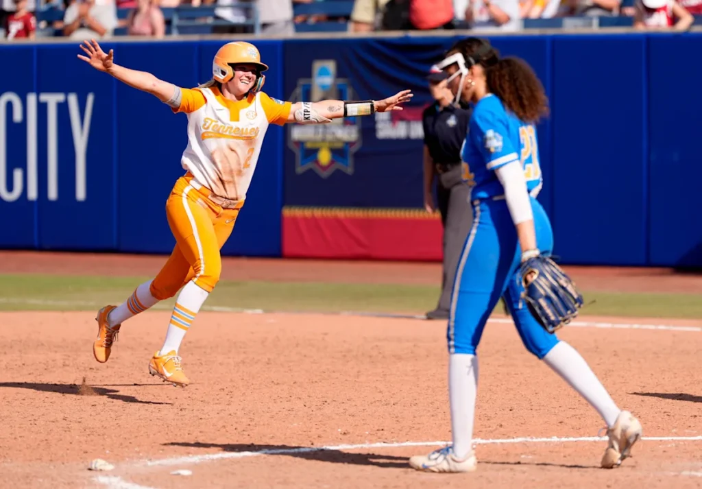 L'équipe de softball n°9 du Nebraska met fin à la