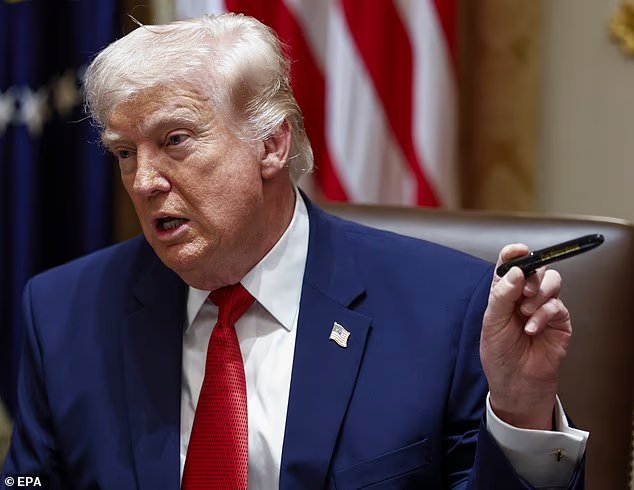 Les Américains qui prétendent que Trump les persécute fuient en