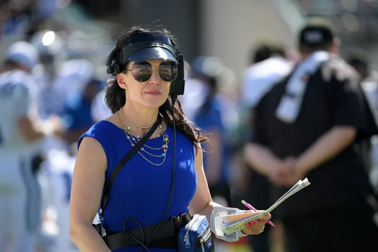 Les propriétaires de la NFL, Robert Kraft et Carlie Irsay-Gordon,