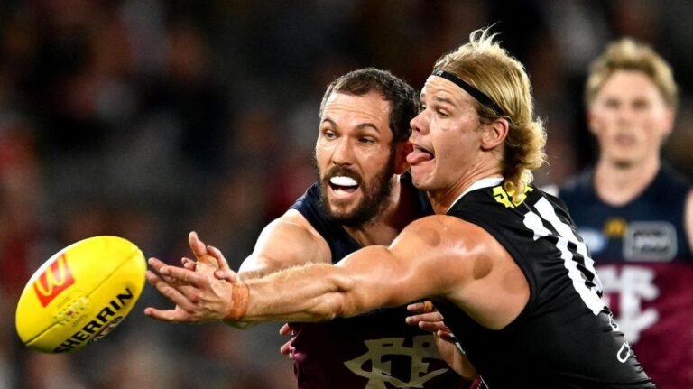 Los fanáticos de la AFL critican el caso del flash