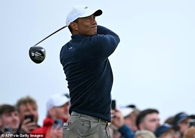 Tiger Woods ne devrait JAMAIS jouer au golf, affirme un