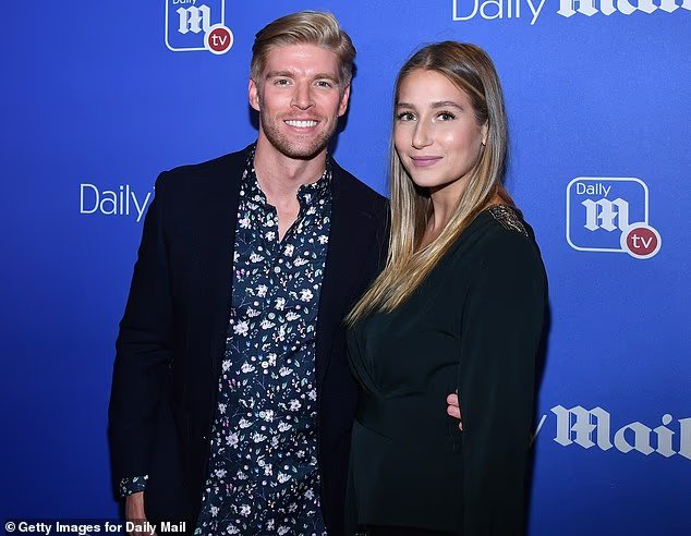 Une romance secrète scandaleuse fait dérailler la série à succès