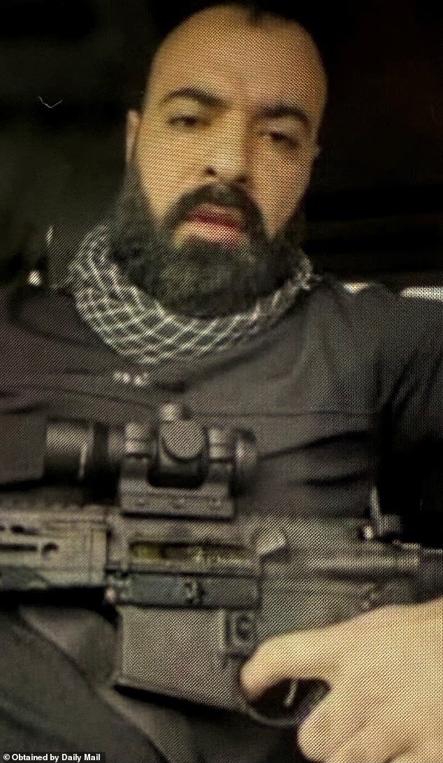 Une vidéo terrifiante montre le tireur d'une synagogue du Michigan