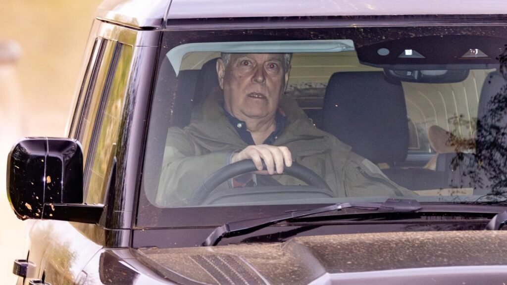 Andrew Mountbatten-Windsor fue visto solo en Sandringham Estate en Semana