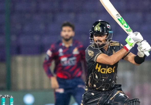 Babar Azam dépasse Virat Kohli pour écrire l'histoire, faire taire