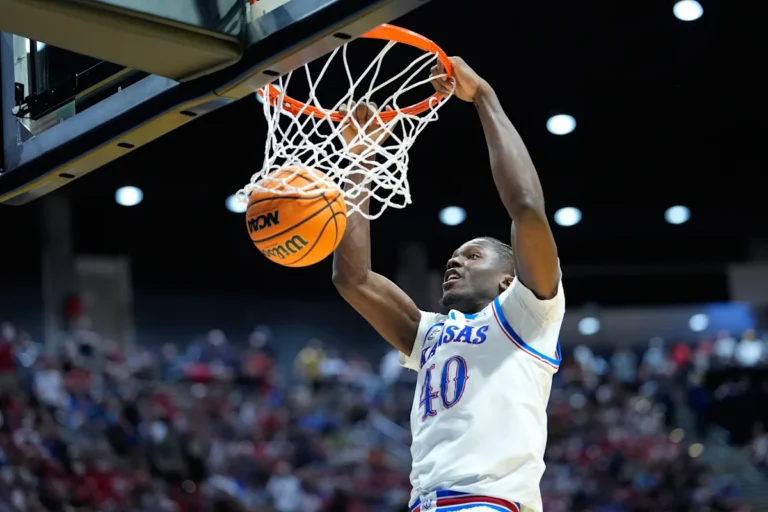 Bidunga du Kansas, Harris de Wake Forest, Murauskas de Saint
