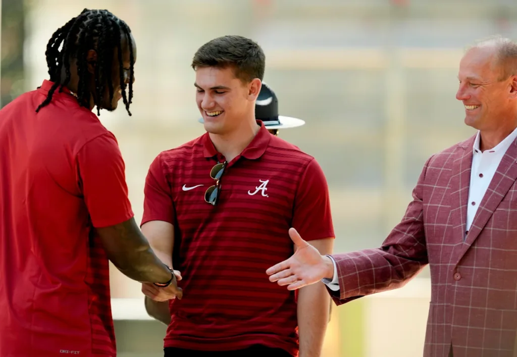 Big Deal : Ty Simpson brille dans la classe QB de