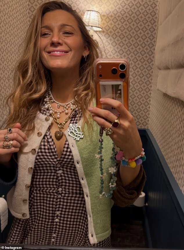 Blake Lively fait la fête au parc à thème Nickelodeon