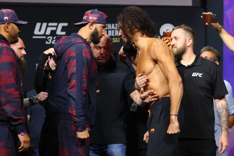 Blog en direct de l'UFC 327 : Dominick Reyes contre Johnny