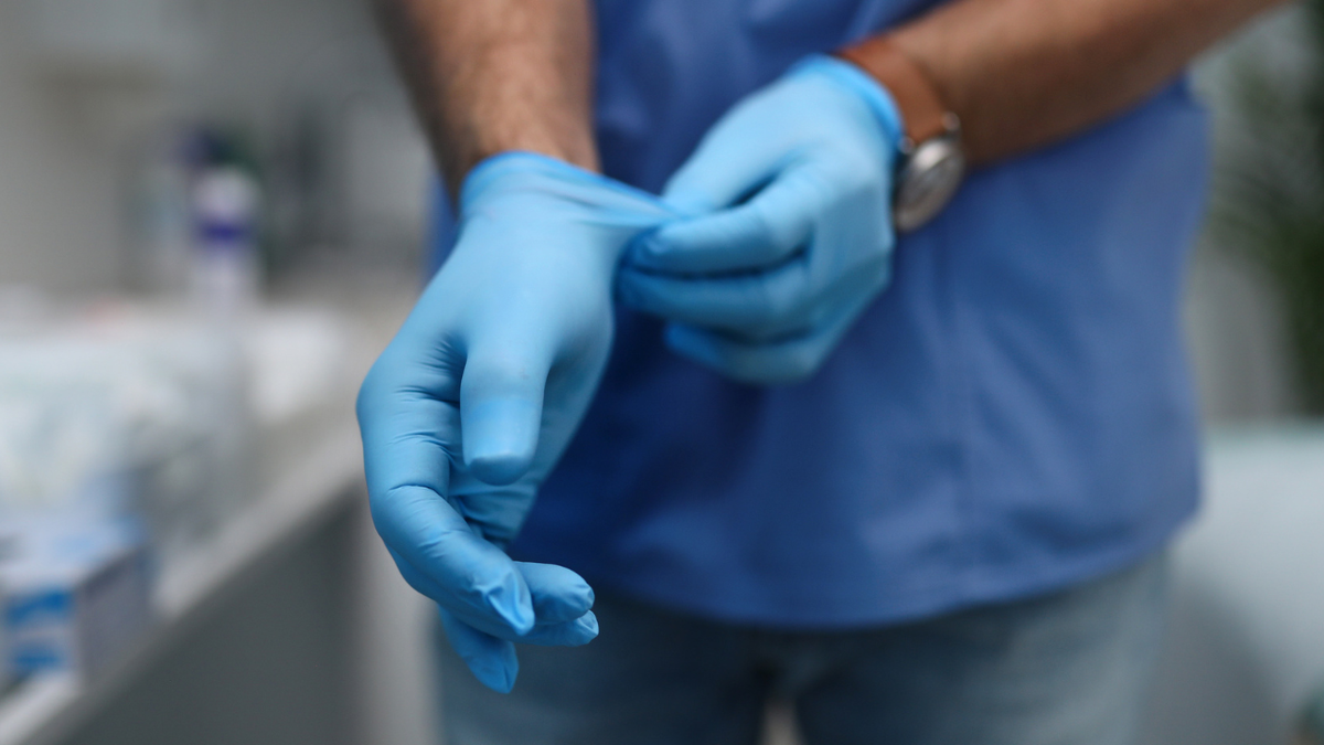 Cirujanos australianos explican la nueva tendencia de 'relleno zombie' utilizando