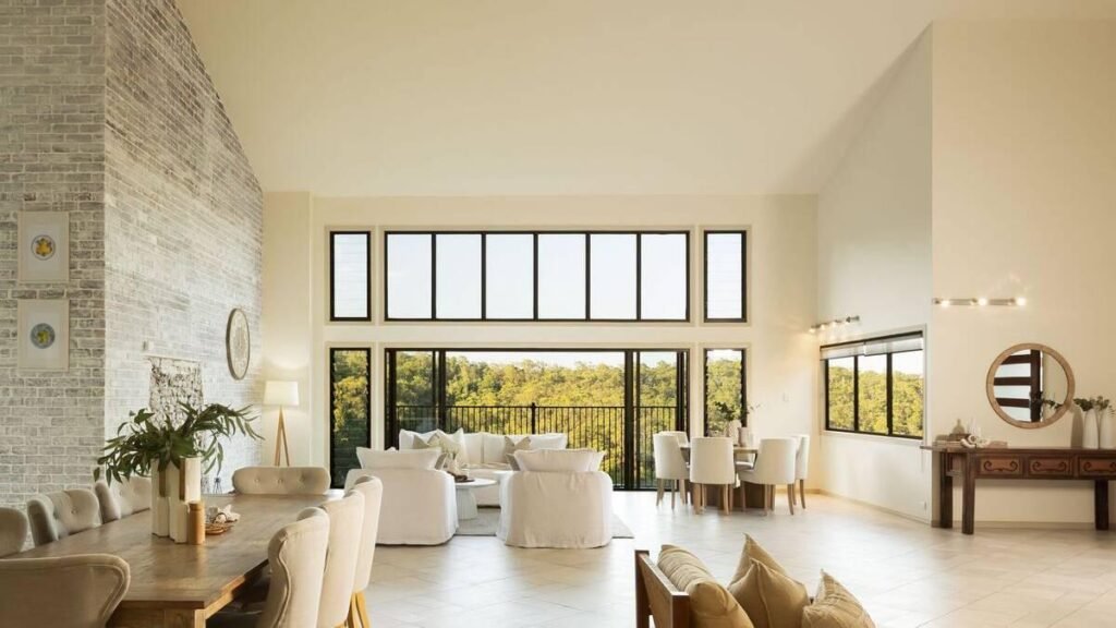 Costera versus selva: tres casas en Brisbane que parecen unas