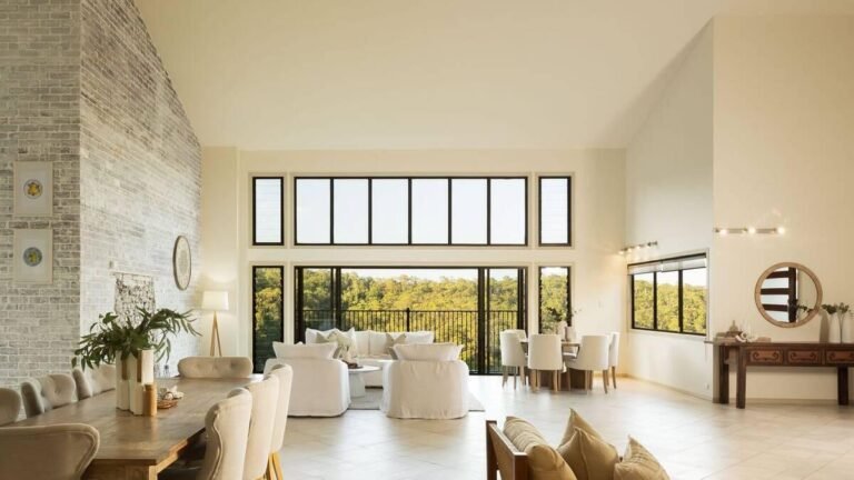 Costera versus selva: tres casas en Brisbane que parecen unas