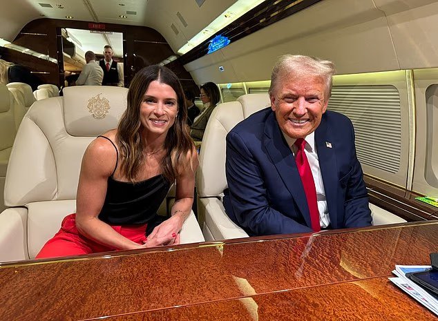 Danica Patrick retrouve Donald Trump à l'événement sportif prestigieux de
