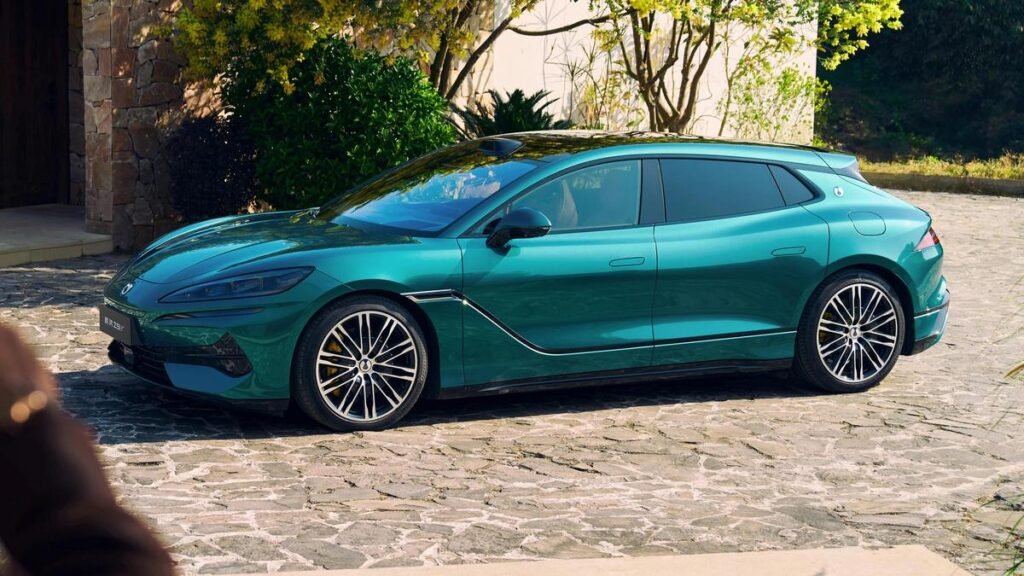 Denza Z9 GT: la potencia híbrida enchufable puede unirse al