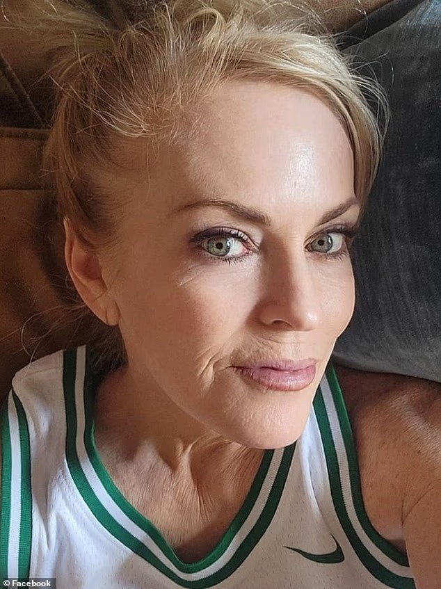 Des femmes cadres en guerre contre les commentaires TRÈS laids