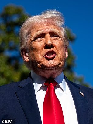 Donald Trump salue la « légende » Rory McIlroy en