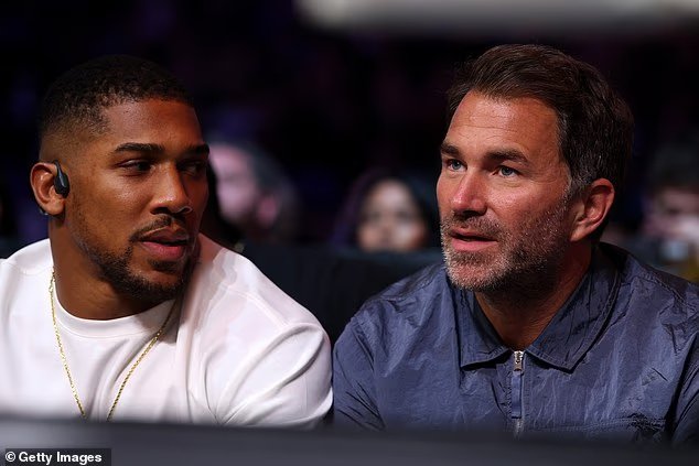 Eddie Hearn révèle les prochaines étapes sensationnelles d'Anthony Joshua quelques