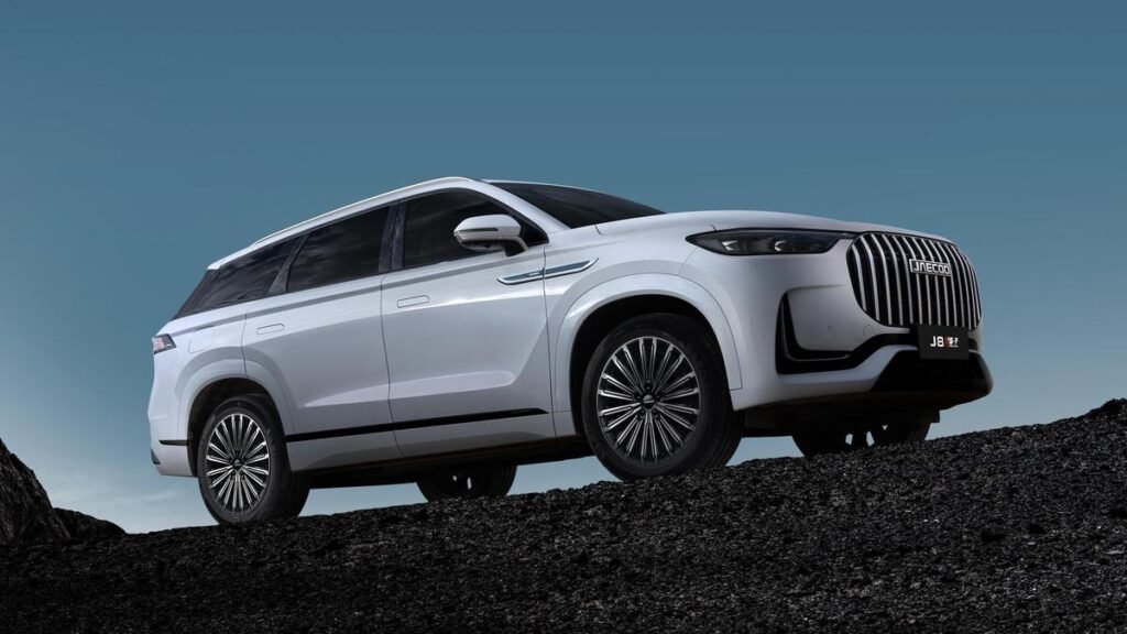 El SUV de siete asientos Jaecoo J8 SHS 2026 se