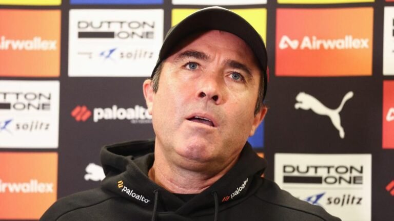 El asediado entrenador de Essendon, Brad Scott, cierra las conversaciones