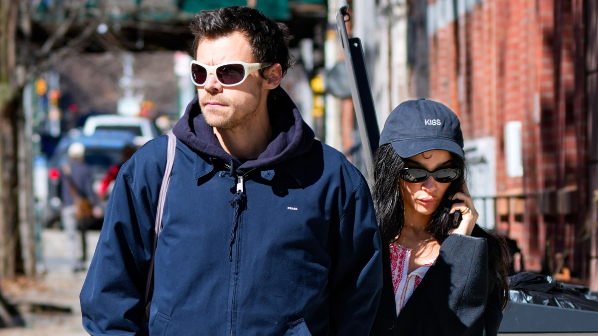 El cantante de One Direction, Harry Styles, y la actriz