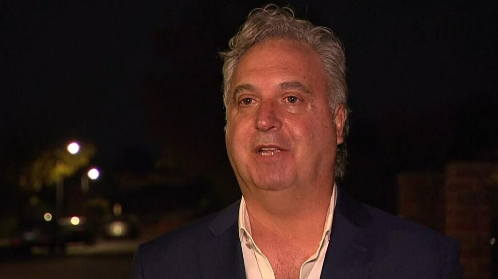 El director ejecutivo despedido de Melbourne, Paul Guerra, contrata abogados