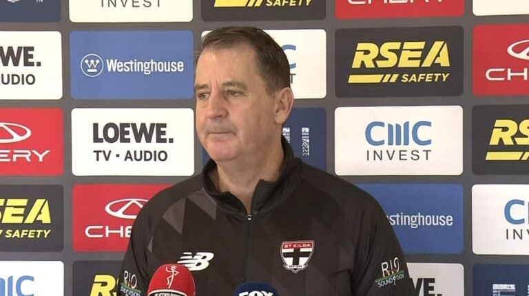 El entrenador del St Kilda, Ross Lyon, deja de hablar