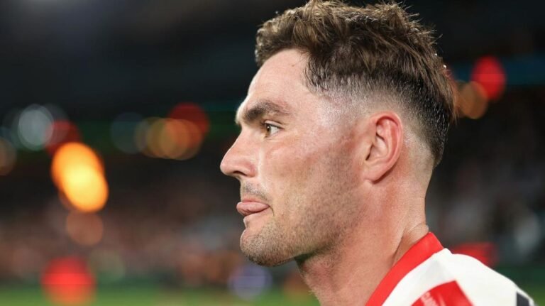 El entrenador interino de los Dragones, Dean Young, envió a