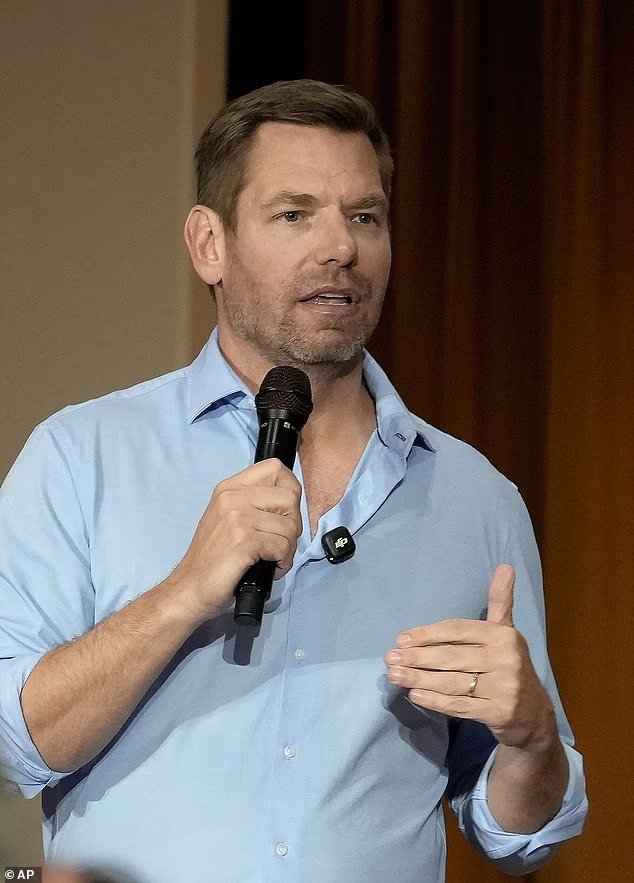 Eric Swalwell frappé par l'enquête du DA sur des allégations