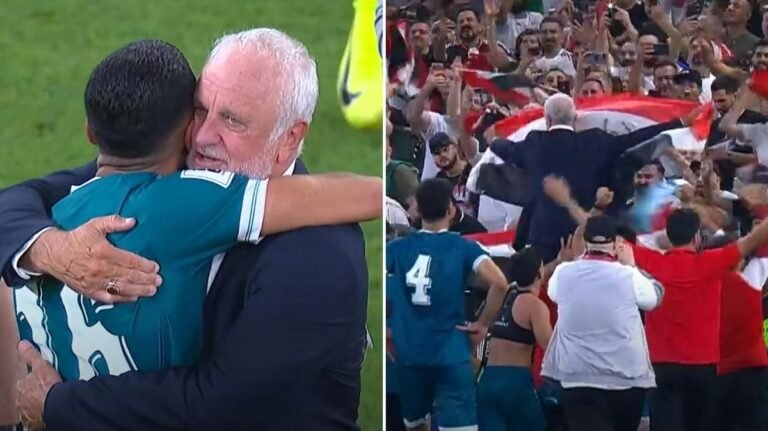 Escenas del ex jefe de los Socceroos, Graham Arnold, llevando
