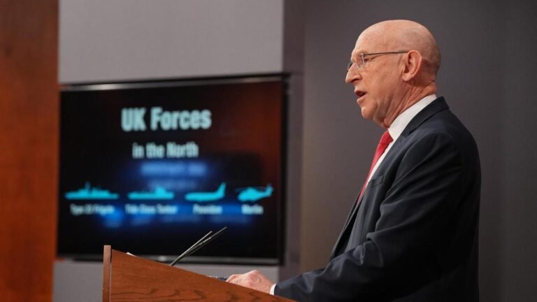 Gran Bretaña envió tropas para bloquear los submarinos rusos en