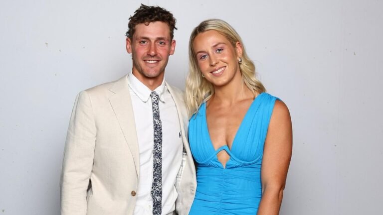 Harry Perryman de Collingwood anuncia su compromiso con el jugador