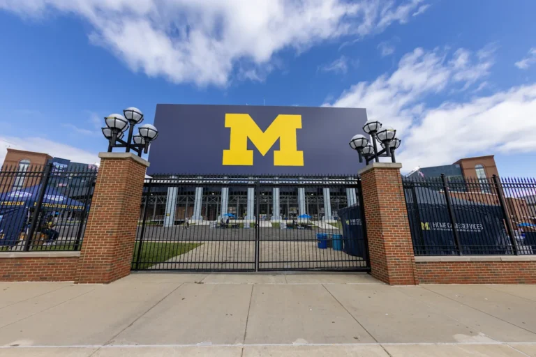 Intel : les principaux objectifs de recrutement du football du Michigan