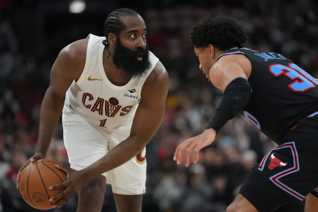 James Harden poursuit le ring tant attendu lors du premier