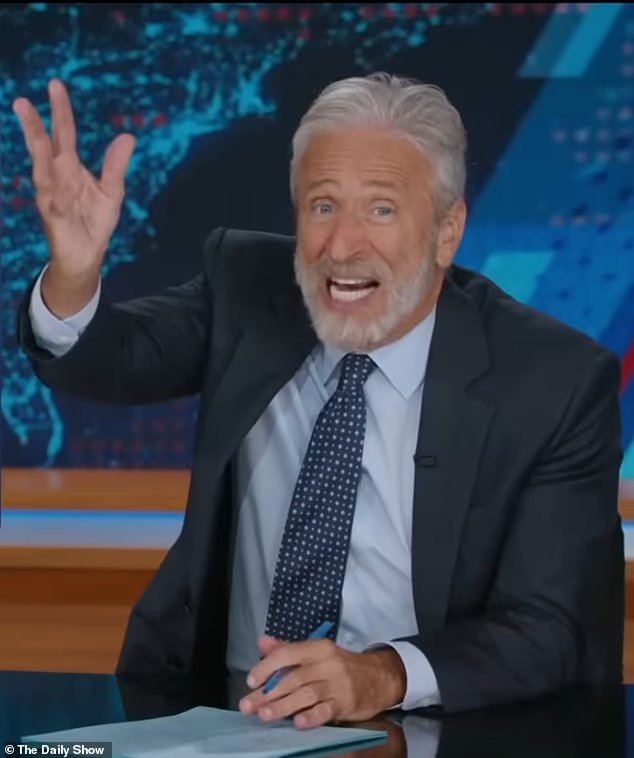Jon Stewart distingue l'homme de MAGA « qui a montré