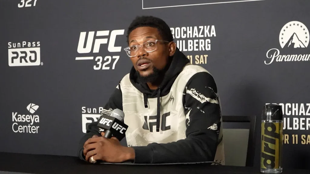 Kevin Holland n'est pas déconcerté par la défaite avant l'UFC