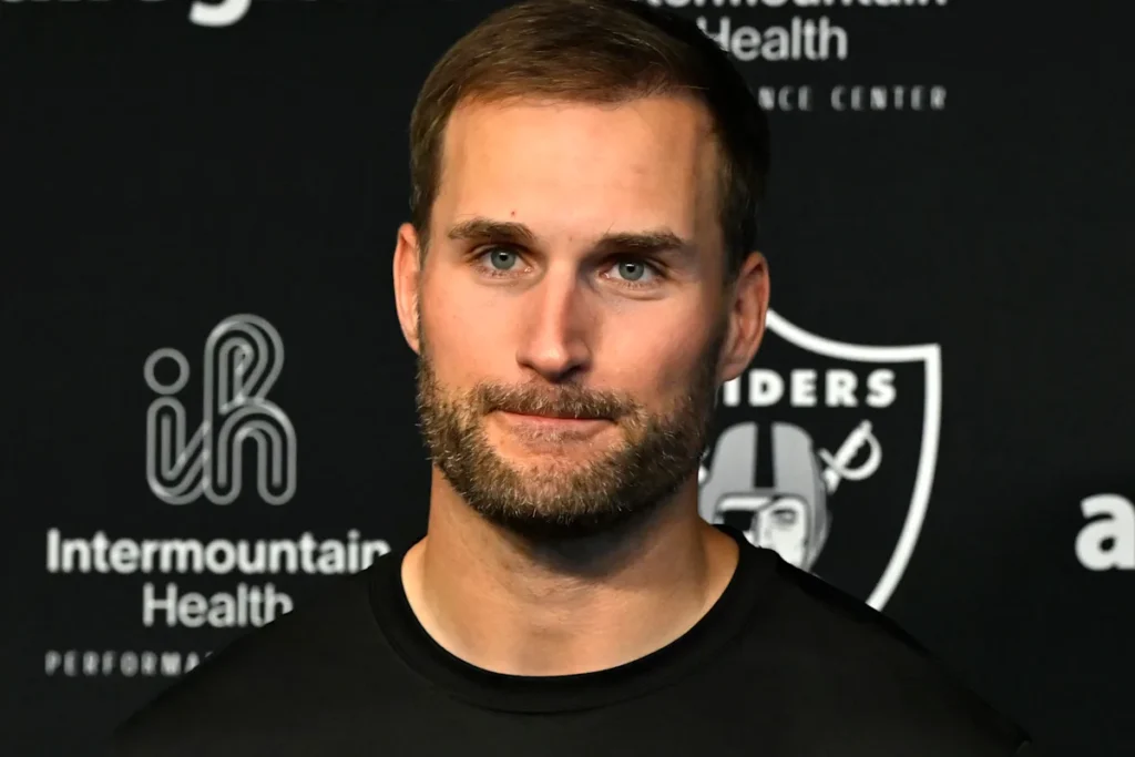 Kirk Cousins ​​​​ruine les plans de repêchage des Raiders dans