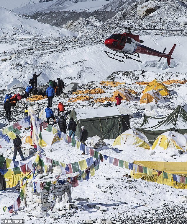 L'Everest conduit des alpinistes « secrètement empoisonnés » à alimenter